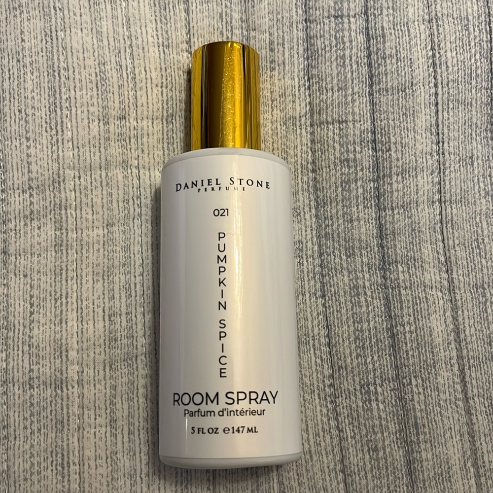 Daniel Stone pumpkin spice room spray